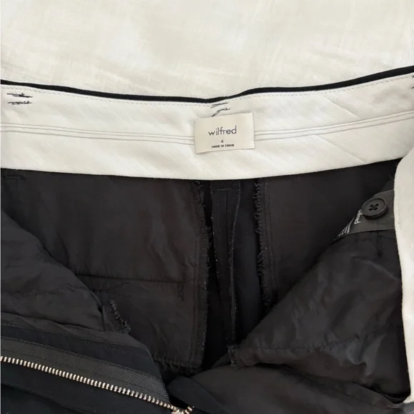 Aritzia effortless mid thigh short - Picture 3 of 6